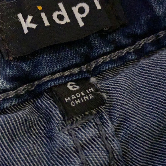 Kid shorts - Picture 2 of 3